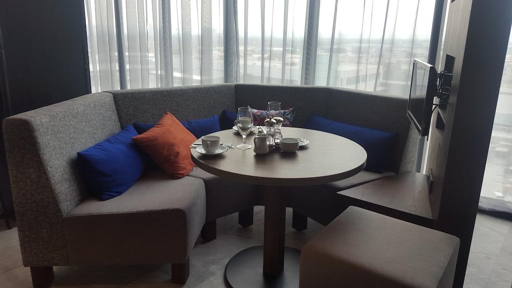 Courtyard By Marriott Mexico City Toreo Экстерьер фото