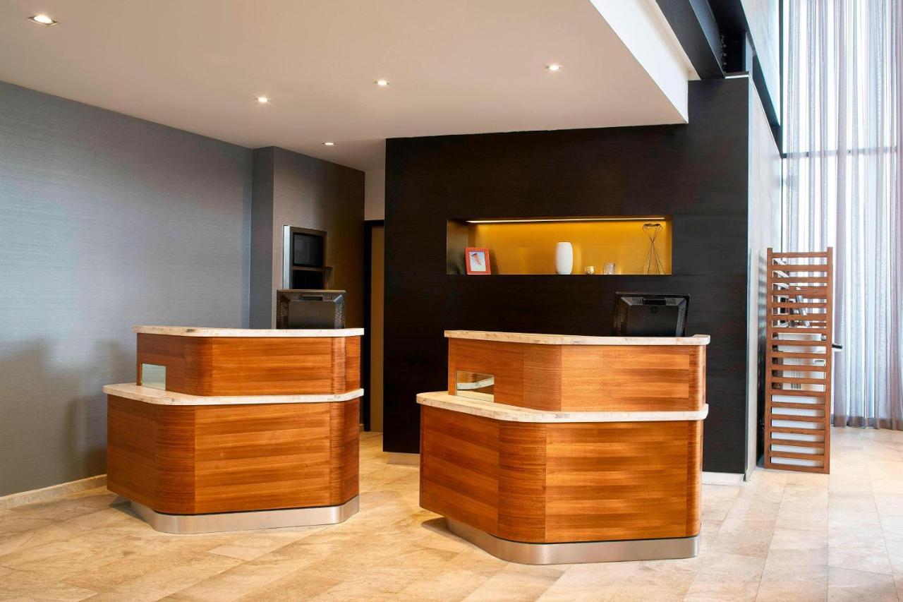 Courtyard By Marriott Mexico City Toreo Экстерьер фото