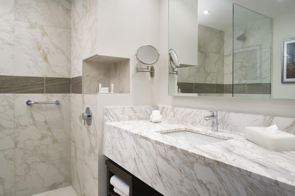 Courtyard By Marriott Mexico City Toreo Экстерьер фото