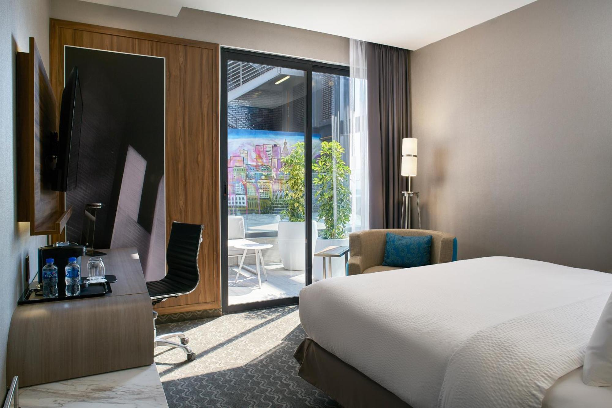 Courtyard By Marriott Mexico City Toreo Экстерьер фото
