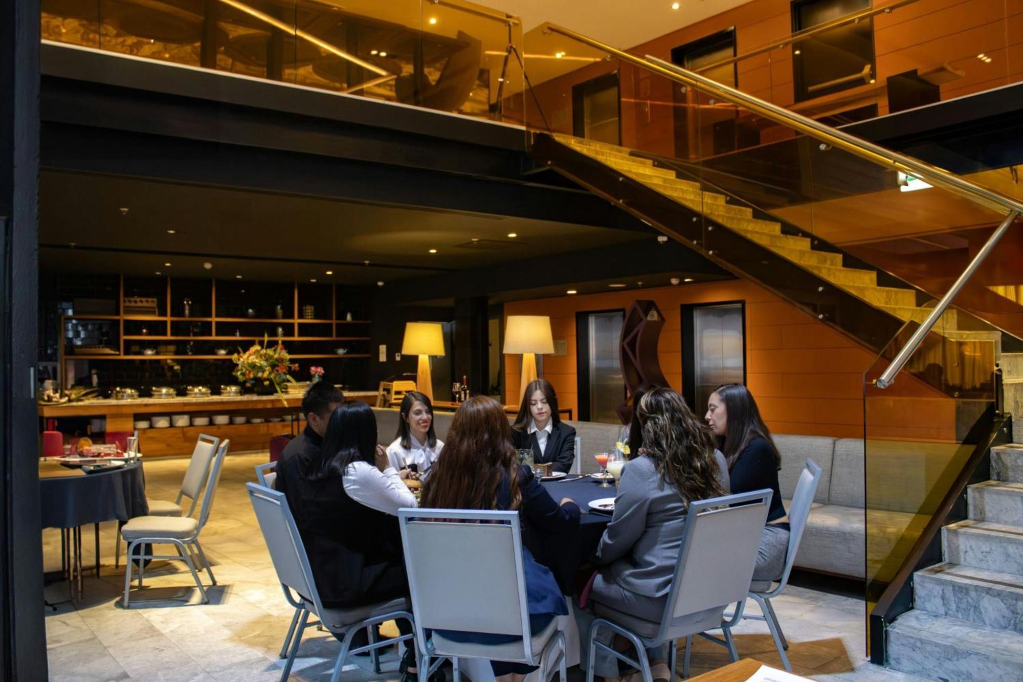 Courtyard By Marriott Mexico City Toreo Экстерьер фото