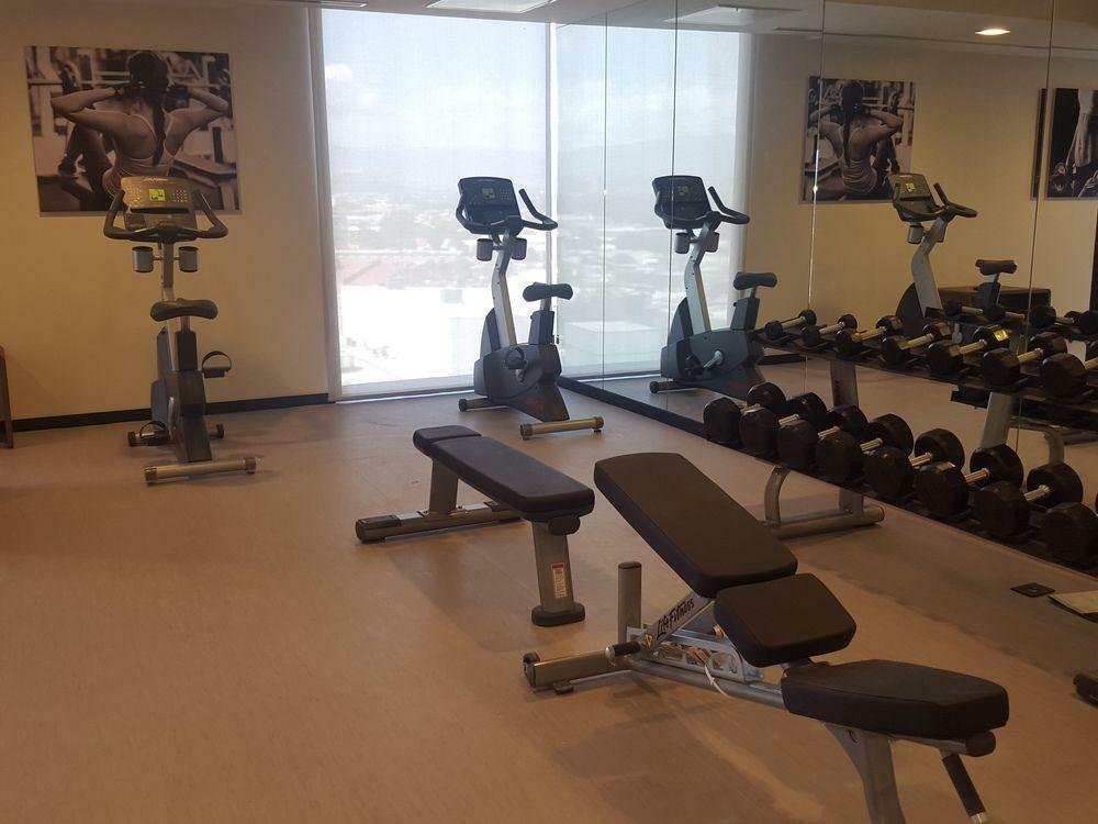 Courtyard By Marriott Mexico City Toreo Экстерьер фото